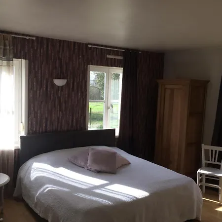 La Ferme Du Bois Quesnoy Couette-café 3*